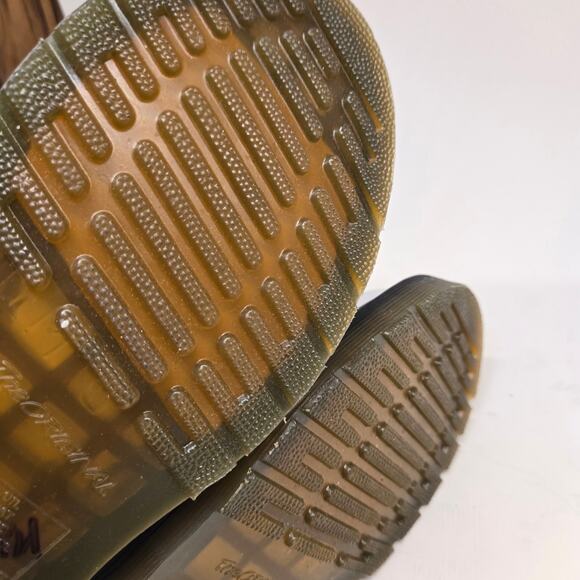 Doc Martens Women's 1460 8-Eye Lace-Up Combat Boot in White Leather, US 7, EU 38 - Picture 9 of 11